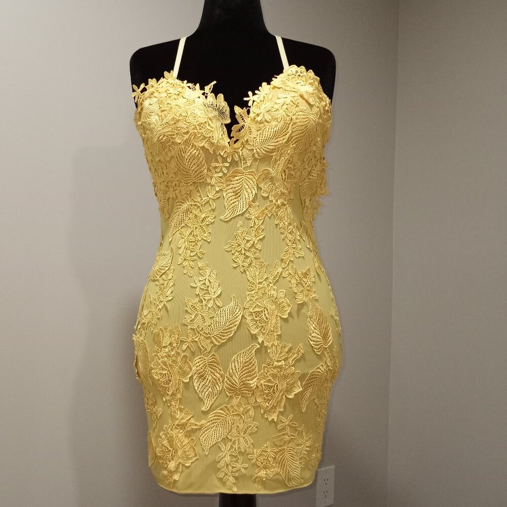 ALBERTO MAKALI BRIGHT YELLOW LEAF APPLIQUE COCKTAIL BACKLESS MINI DRESS SZ L